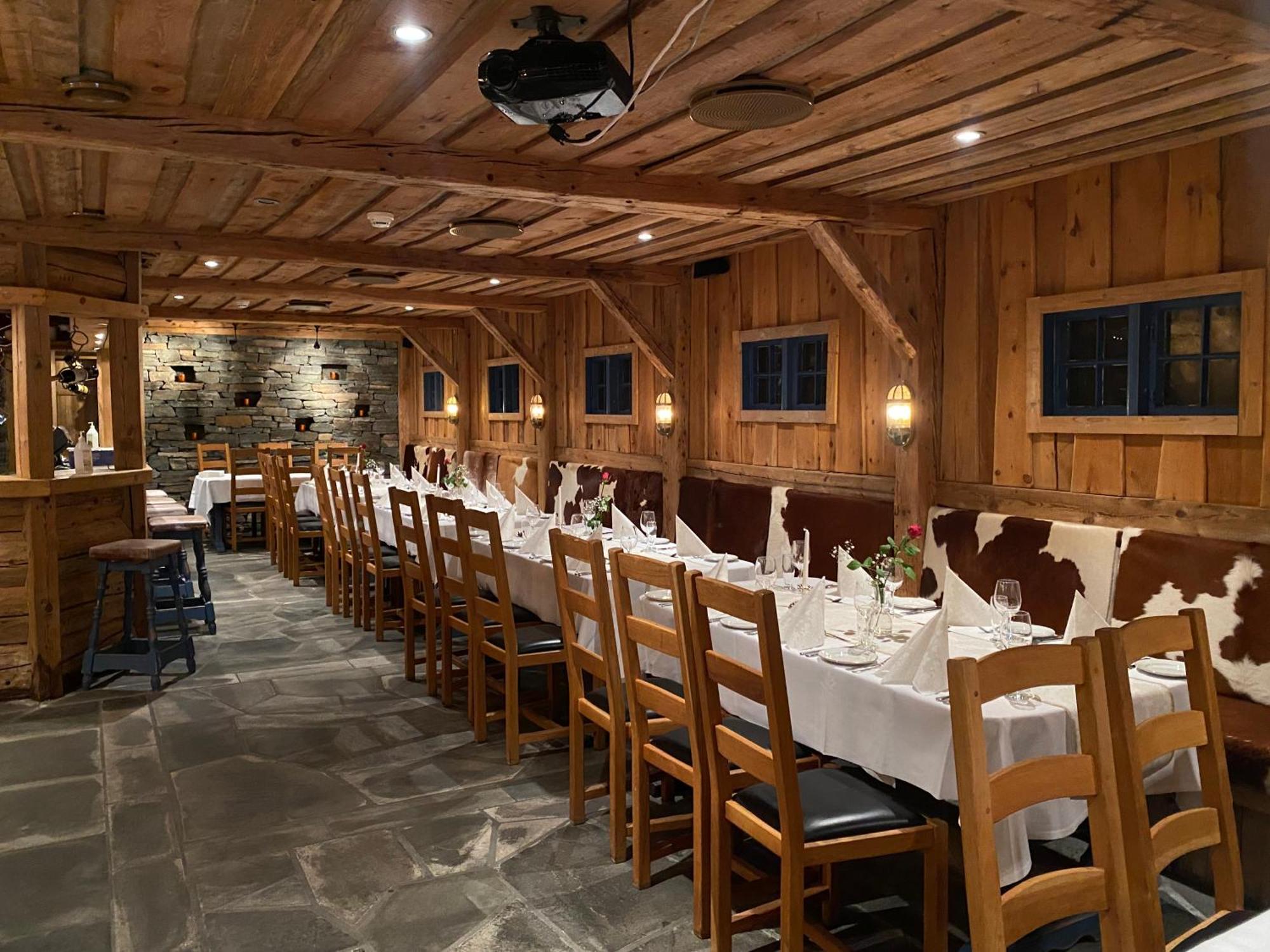 Alver Hotel Alversund Екстериор снимка