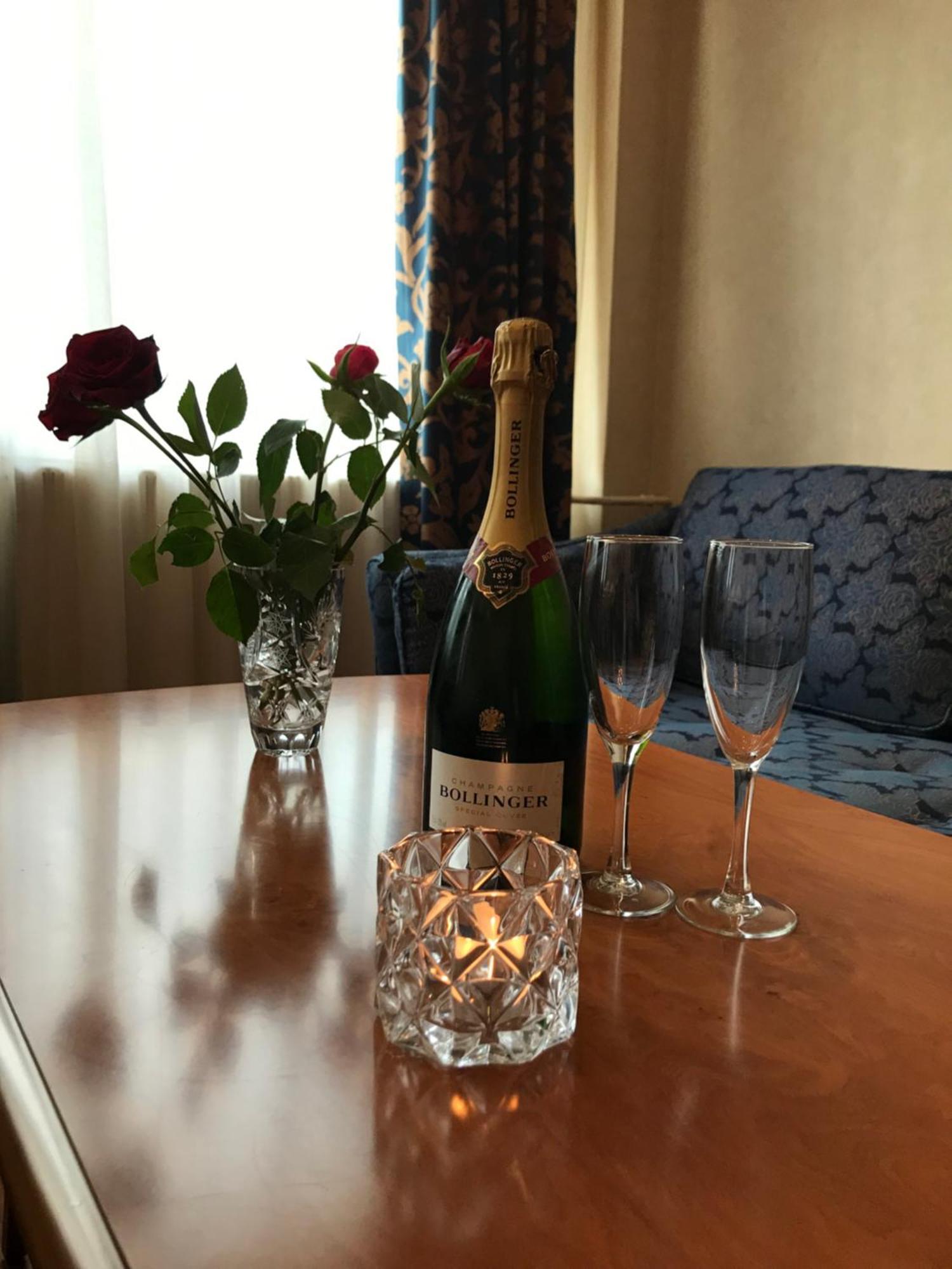 Alver Hotel Alversund Екстериор снимка