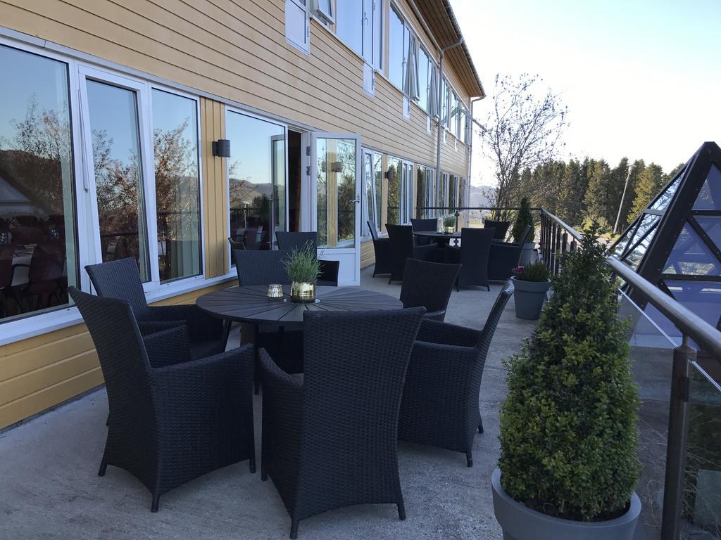 Alver Hotel Alversund Екстериор снимка